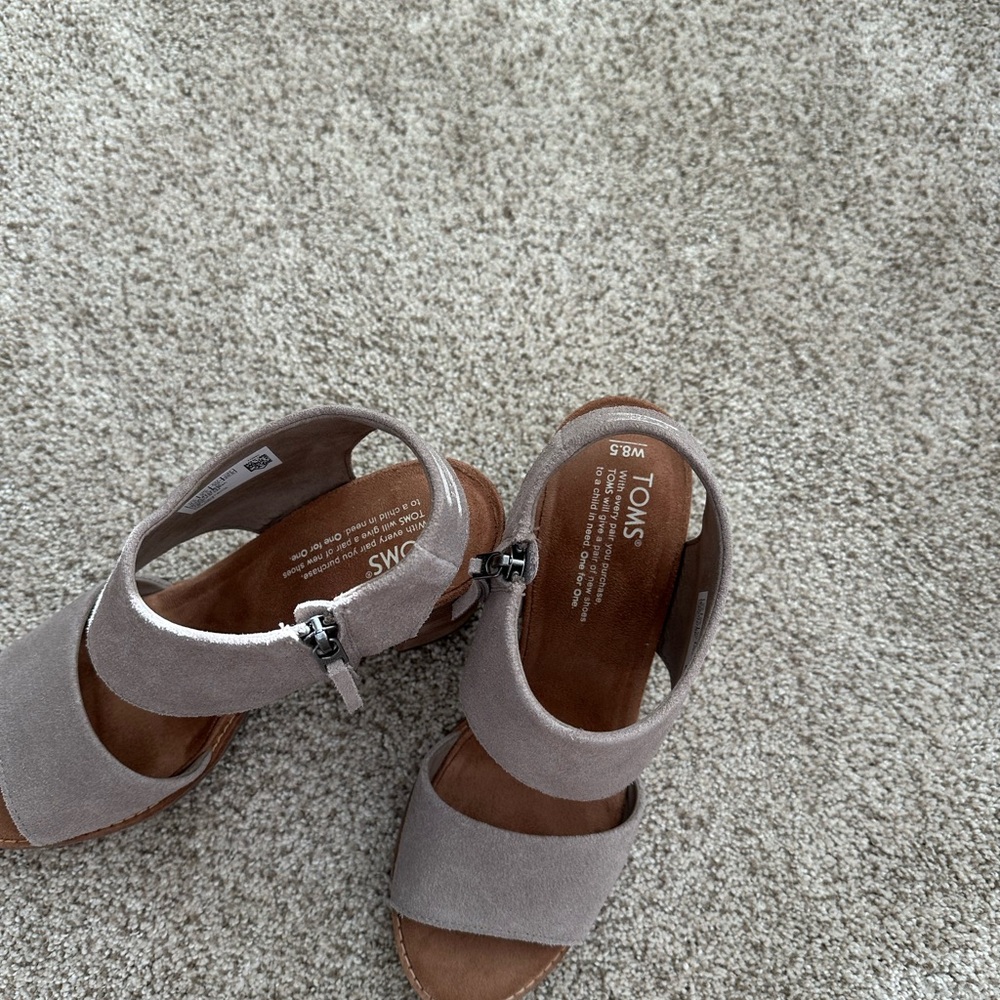 TOMS Women's Gray Sandals